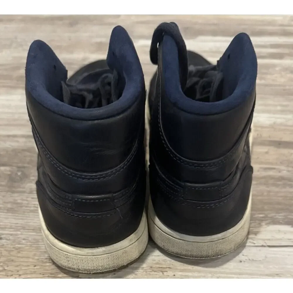 Size 11 - Air Jordan 1 Retro Mid Nouveau